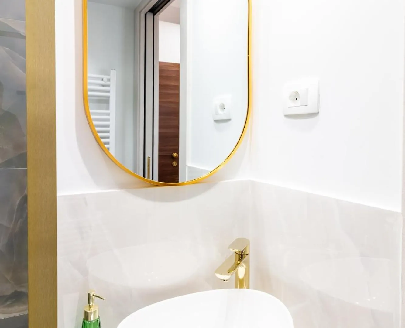 Luxury 2 Bedroom-2 Bathroom Apartment With Rooftop Terrace & Luxury Studio App Split Croatia